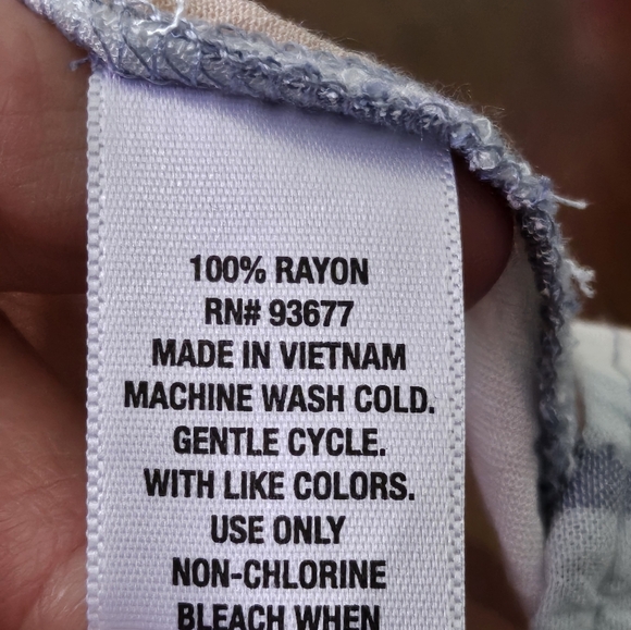 a.n.a Vneck Striped Tank top Pastel colors Size 3X - Picture 11 of 11